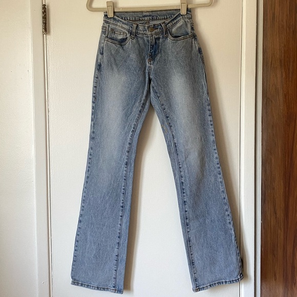 Brandy Melville Denim - Brandy Melville Sophie Light Wash Jeans